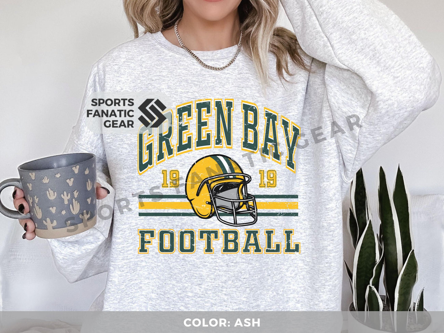 Green Bay Trendy Crewneck Vintage 80s Retro Style Football Fan Gift Sweatshirt for Game Day Womens Mens Tailgate Shirt