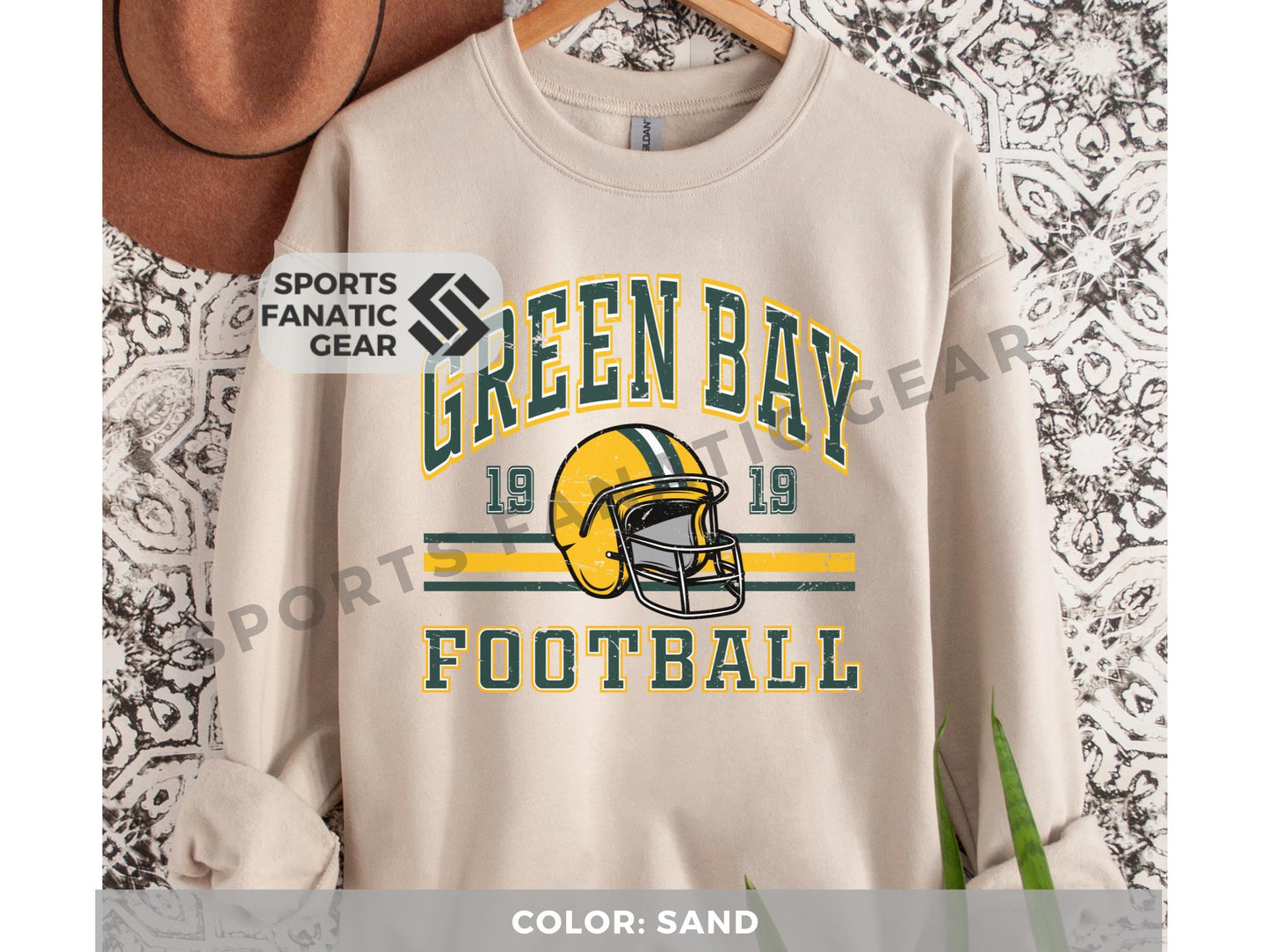 Green Bay Trendy Crewneck Vintage 80s Retro Style Football Fan Gift Sweatshirt for Game Day Womens Mens Tailgate Shirt